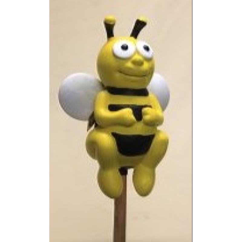 Bee sittin, on a stick